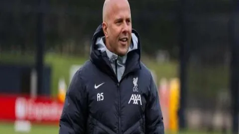 利物浦英超射手王萨拉赫再创辉煌，连破曼联大门6战告捷，超越福勒成为队史苦主！