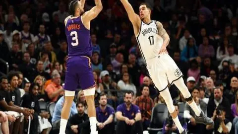 库里三分如雨，勇士17分领先狂飙：库里32分，莫兰特17分献精彩表现